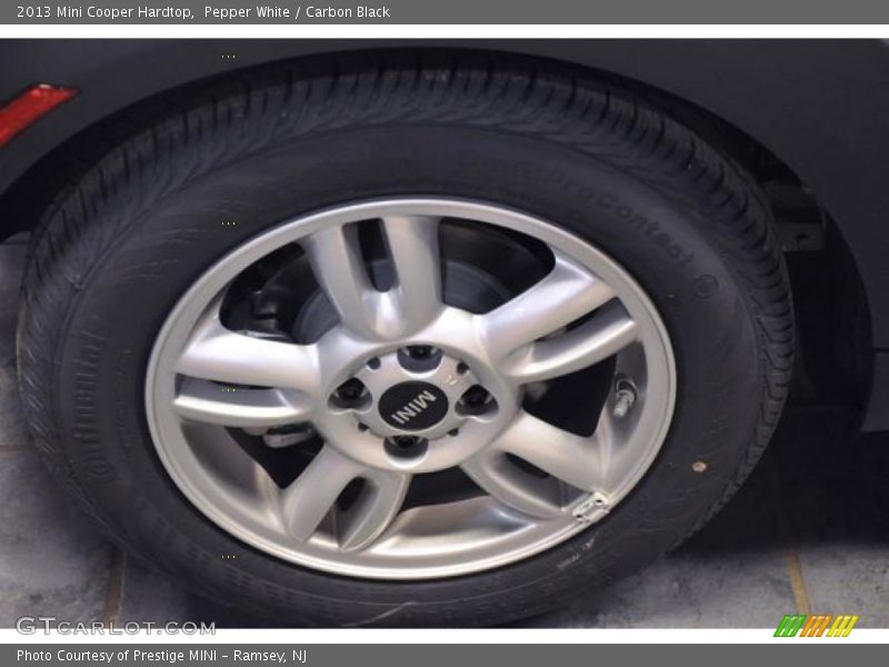 Pepper White / Carbon Black 2013 Mini Cooper Hardtop
