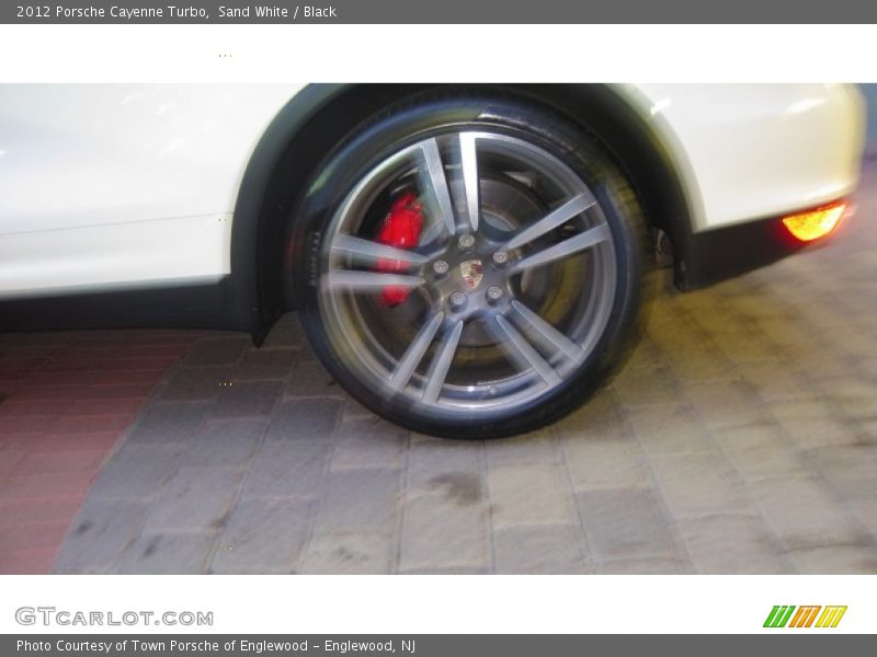 Sand White / Black 2012 Porsche Cayenne Turbo