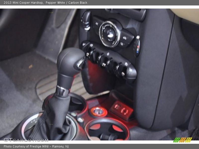 Pepper White / Carbon Black 2013 Mini Cooper Hardtop