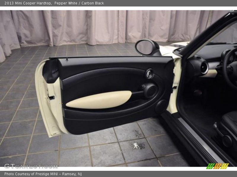 Pepper White / Carbon Black 2013 Mini Cooper Hardtop