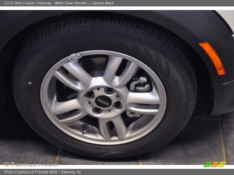 White Silver Metallic / Carbon Black 2013 Mini Cooper Clubman
