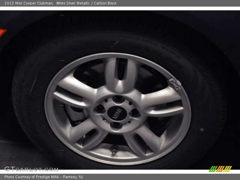 White Silver Metallic / Carbon Black 2013 Mini Cooper Clubman