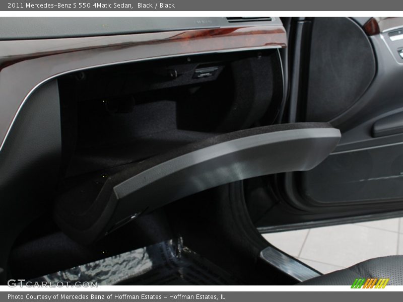 Black / Black 2011 Mercedes-Benz S 550 4Matic Sedan