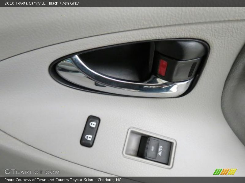 Black / Ash Gray 2010 Toyota Camry LE