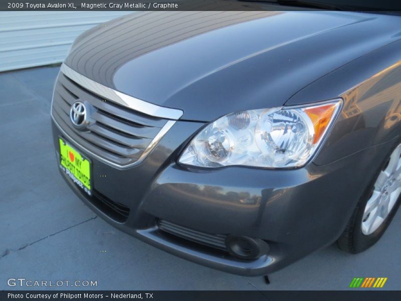 Magnetic Gray Metallic / Graphite 2009 Toyota Avalon XL