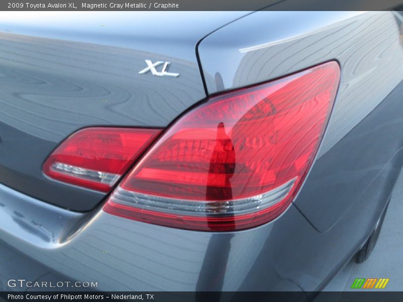 Magnetic Gray Metallic / Graphite 2009 Toyota Avalon XL