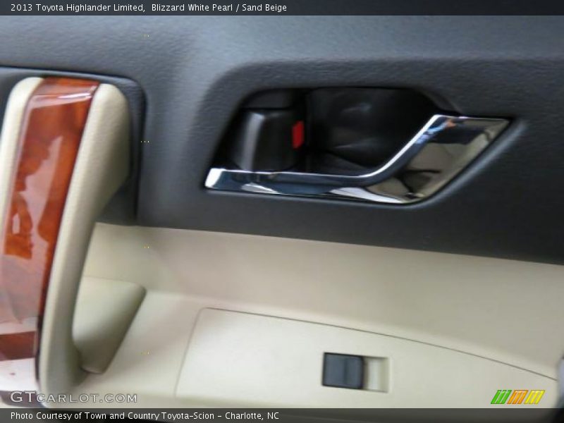 Blizzard White Pearl / Sand Beige 2013 Toyota Highlander Limited
