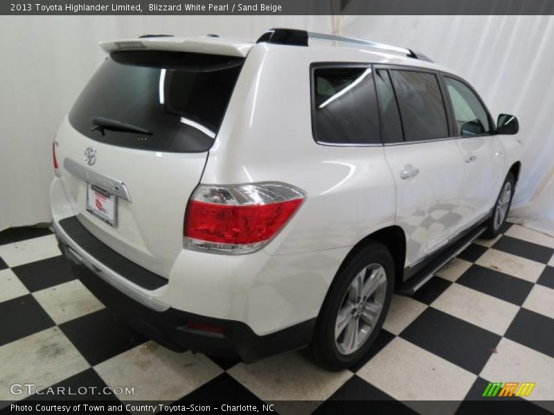 Blizzard White Pearl / Sand Beige 2013 Toyota Highlander Limited