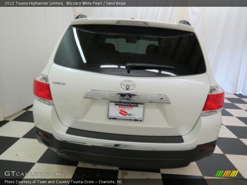 Blizzard White Pearl / Sand Beige 2013 Toyota Highlander Limited