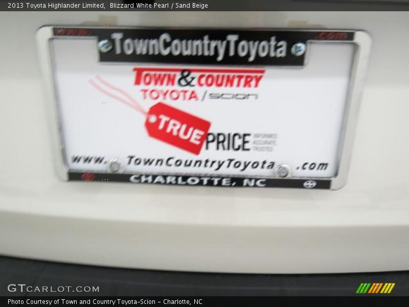 Blizzard White Pearl / Sand Beige 2013 Toyota Highlander Limited