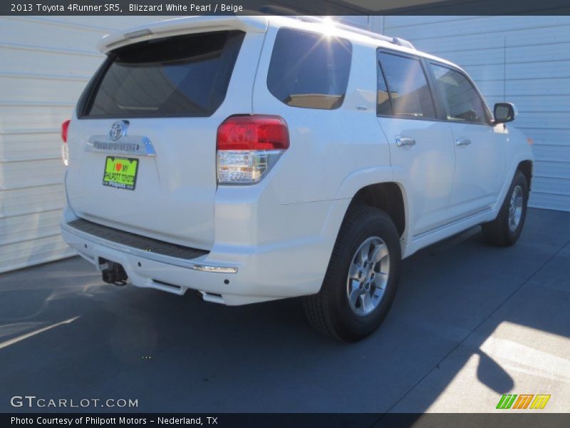 Blizzard White Pearl / Beige 2013 Toyota 4Runner SR5
