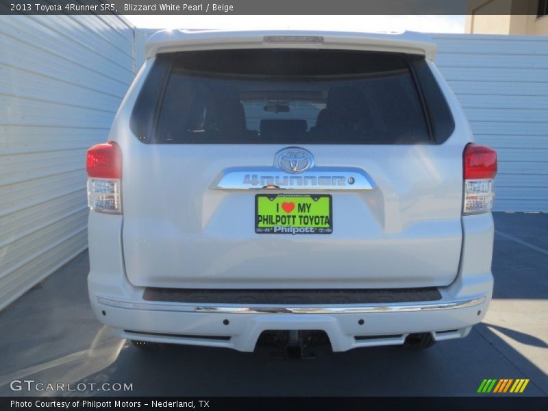 Blizzard White Pearl / Beige 2013 Toyota 4Runner SR5