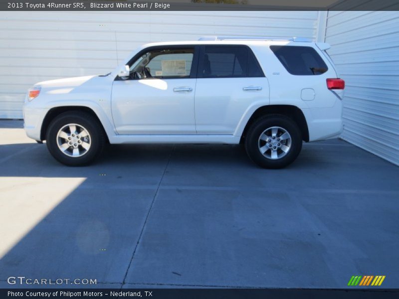 Blizzard White Pearl / Beige 2013 Toyota 4Runner SR5