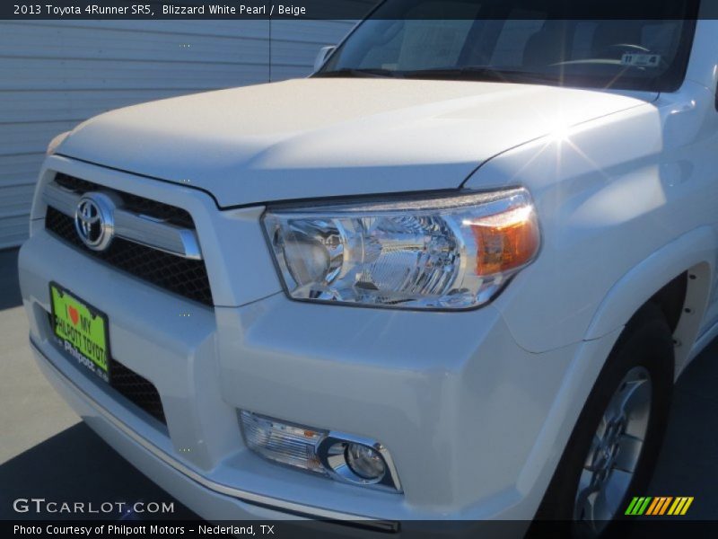 Blizzard White Pearl / Beige 2013 Toyota 4Runner SR5
