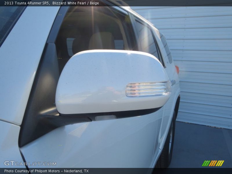 Blizzard White Pearl / Beige 2013 Toyota 4Runner SR5