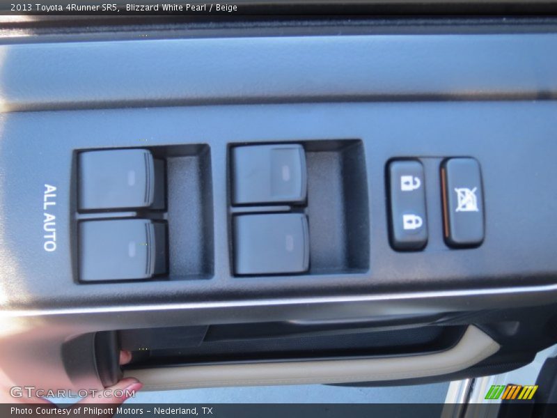 Blizzard White Pearl / Beige 2013 Toyota 4Runner SR5