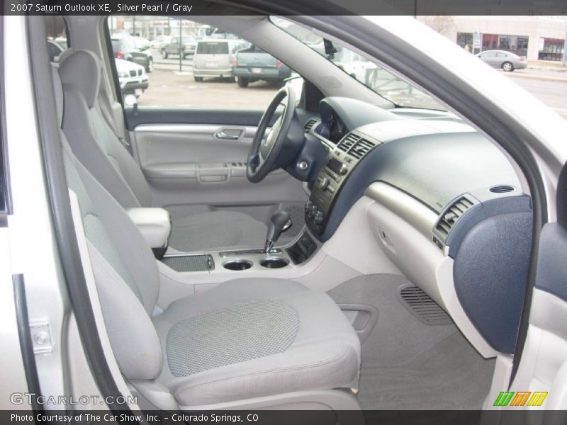 Silver Pearl / Gray 2007 Saturn Outlook XE