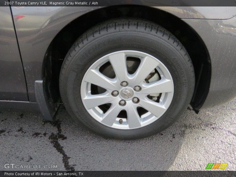 Magnetic Gray Metallic / Ash 2007 Toyota Camry XLE