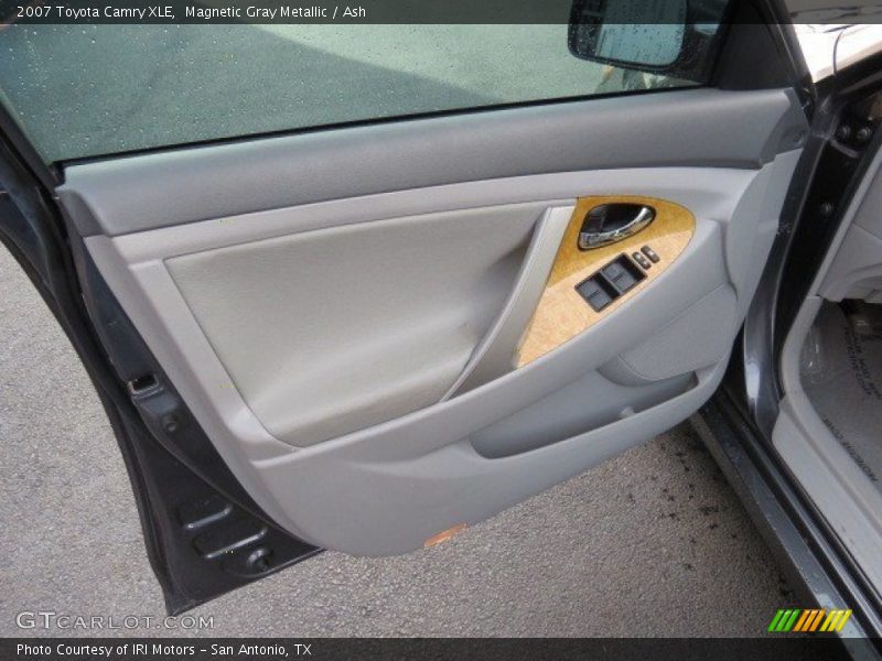 Magnetic Gray Metallic / Ash 2007 Toyota Camry XLE
