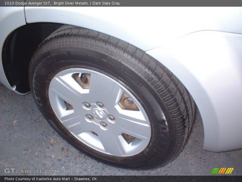 Bright Silver Metallic / Dark Slate Gray 2010 Dodge Avenger SXT