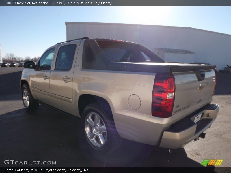 Gold Mist Metallic / Ebony 2007 Chevrolet Avalanche LTZ 4WD