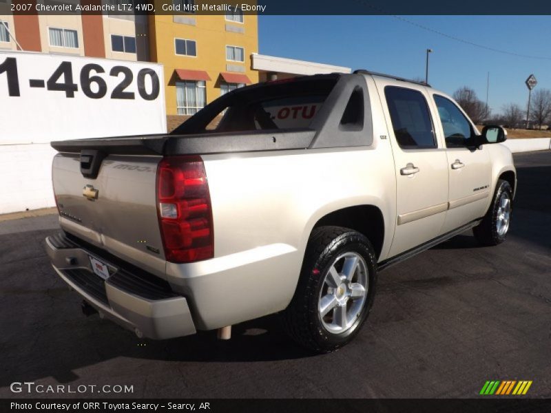 Gold Mist Metallic / Ebony 2007 Chevrolet Avalanche LTZ 4WD