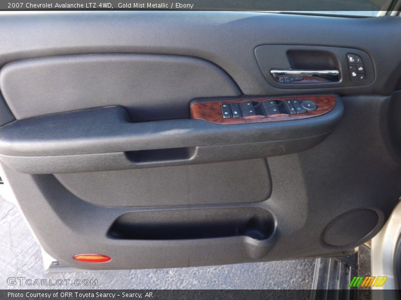 Gold Mist Metallic / Ebony 2007 Chevrolet Avalanche LTZ 4WD