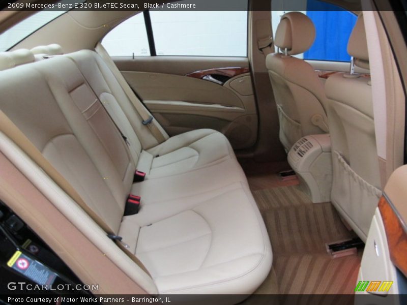 Black / Cashmere 2009 Mercedes-Benz E 320 BlueTEC Sedan