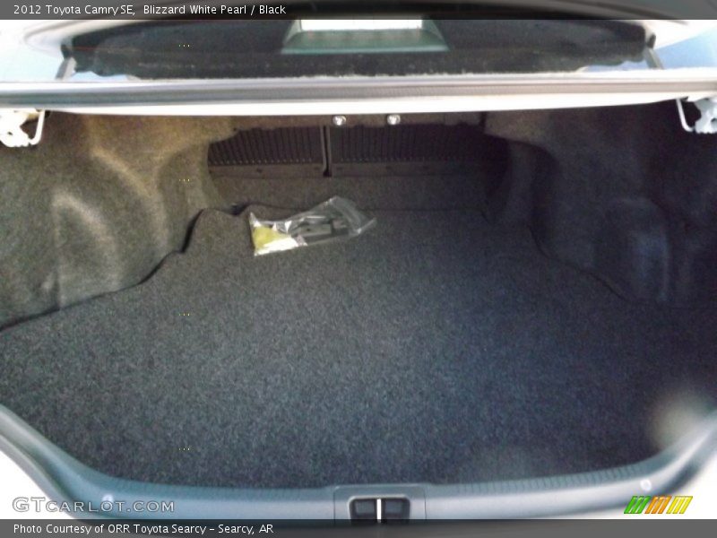 Blizzard White Pearl / Black 2012 Toyota Camry SE