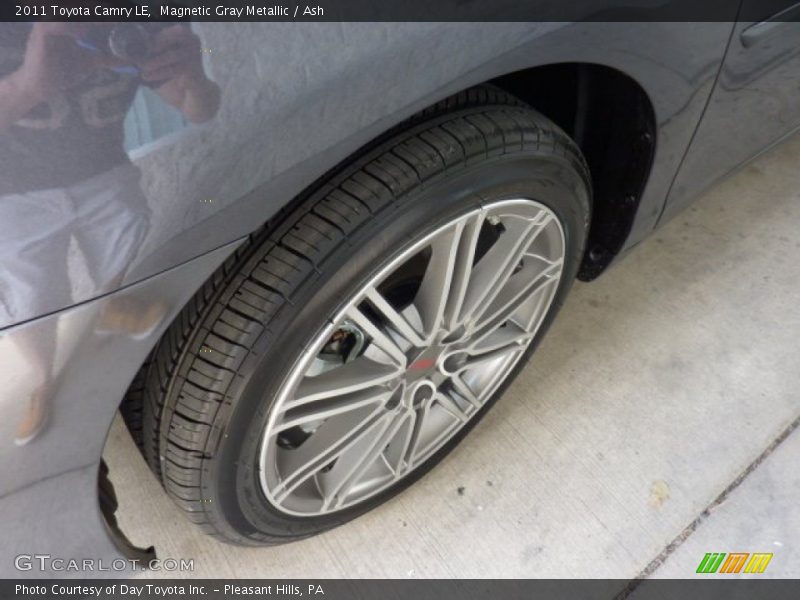 Magnetic Gray Metallic / Ash 2011 Toyota Camry LE