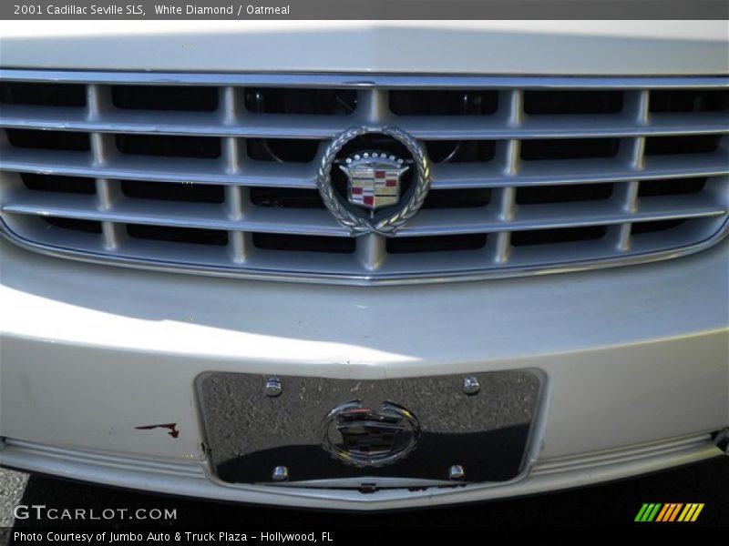 White Diamond / Oatmeal 2001 Cadillac Seville SLS
