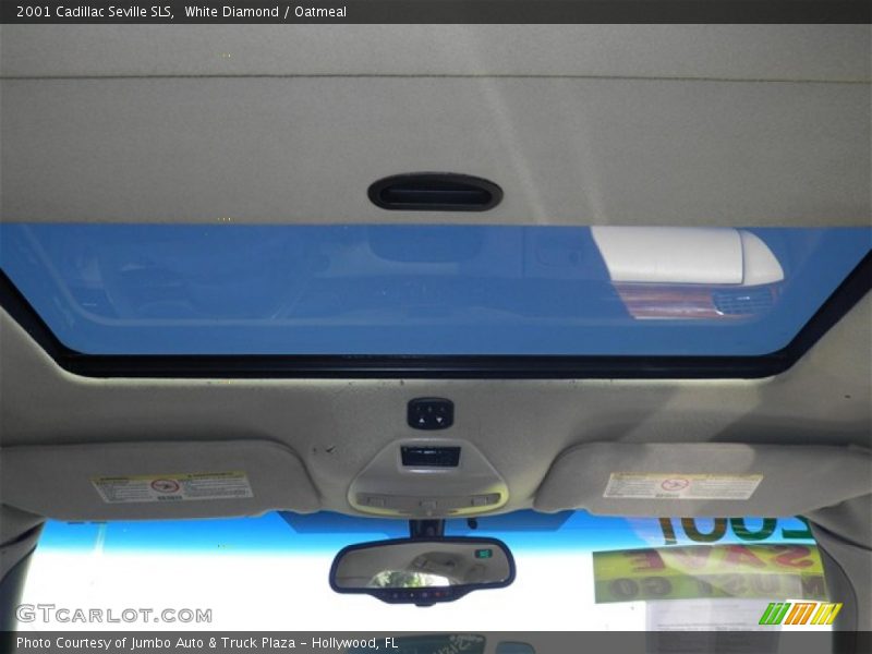 White Diamond / Oatmeal 2001 Cadillac Seville SLS