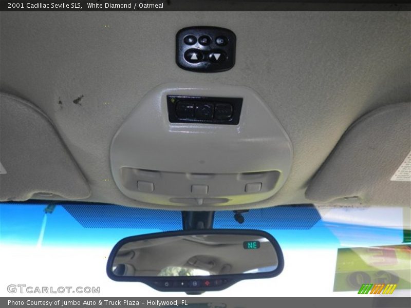 White Diamond / Oatmeal 2001 Cadillac Seville SLS