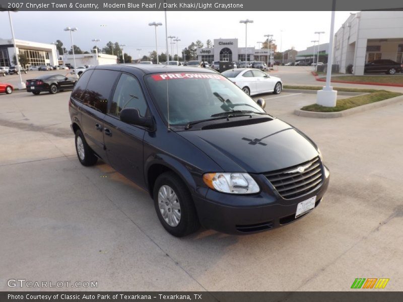 Modern Blue Pearl / Dark Khaki/Light Graystone 2007 Chrysler Town & Country