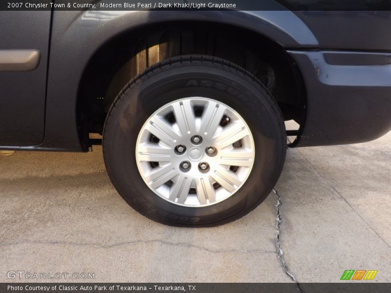 Modern Blue Pearl / Dark Khaki/Light Graystone 2007 Chrysler Town & Country