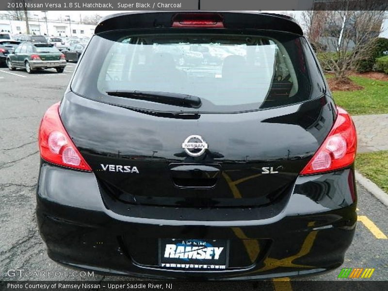 Super Black / Charcoal 2010 Nissan Versa 1.8 SL Hatchback