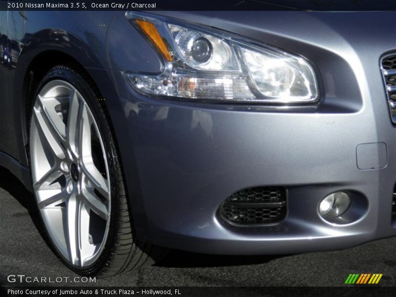 Ocean Gray / Charcoal 2010 Nissan Maxima 3.5 S