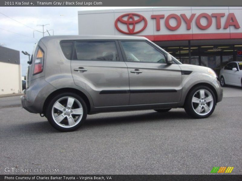 Titanium Gray / Black Soul Logo Cloth 2011 Kia Soul +
