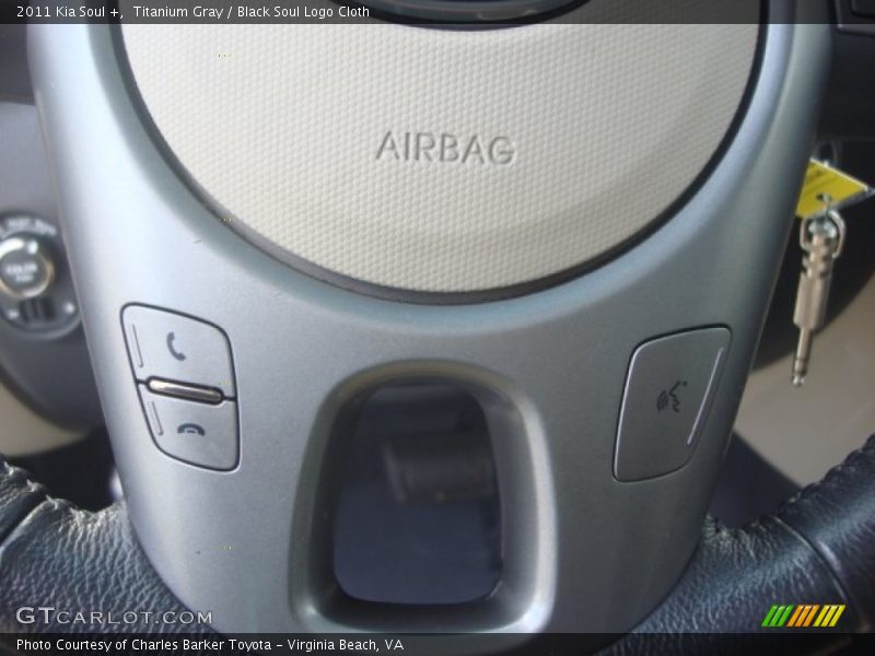 Titanium Gray / Black Soul Logo Cloth 2011 Kia Soul +