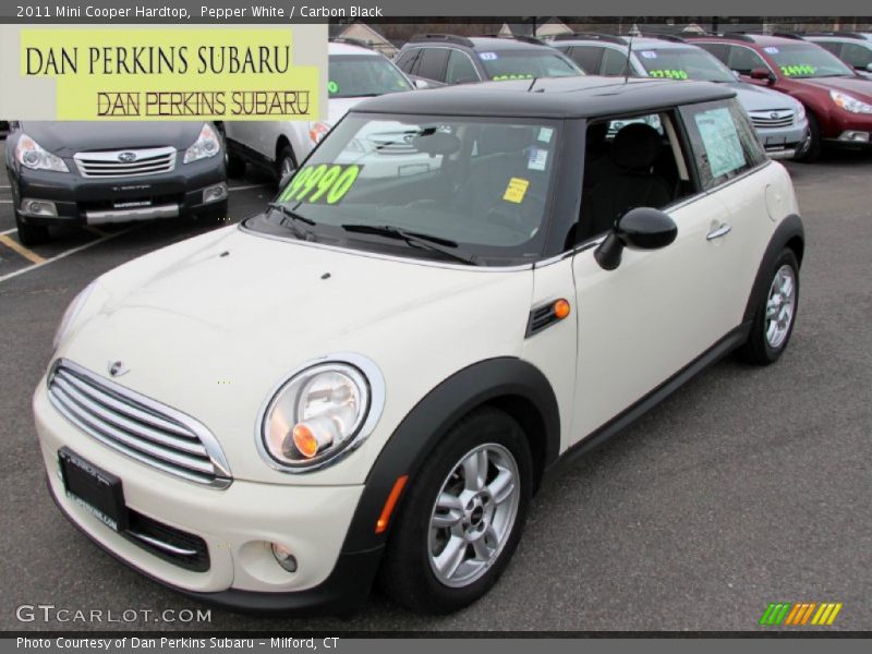 Pepper White / Carbon Black 2011 Mini Cooper Hardtop