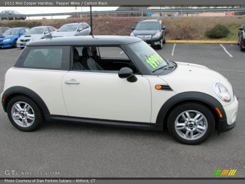 Pepper White / Carbon Black 2011 Mini Cooper Hardtop