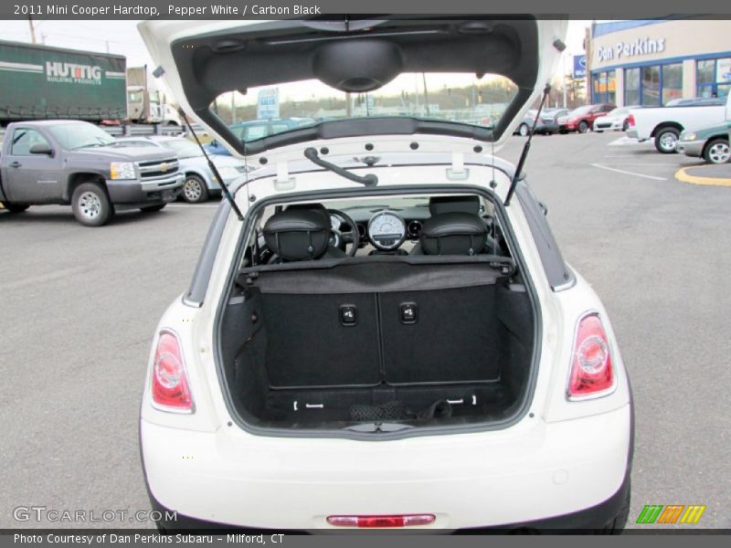 Pepper White / Carbon Black 2011 Mini Cooper Hardtop