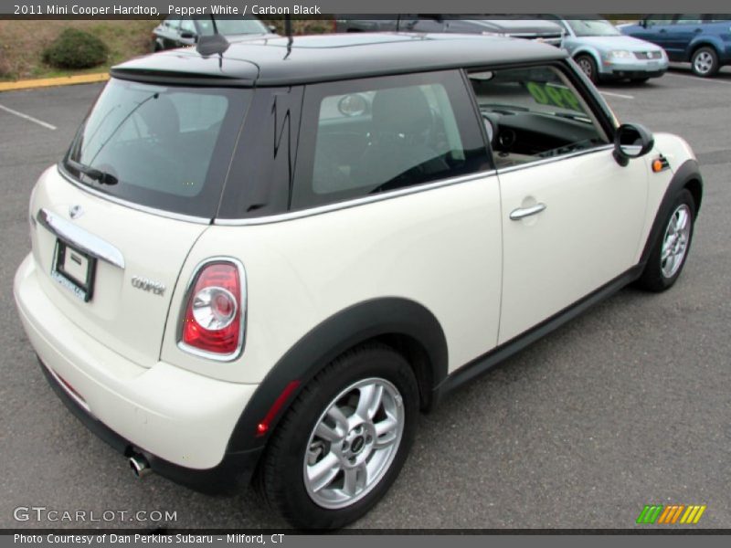 Pepper White / Carbon Black 2011 Mini Cooper Hardtop