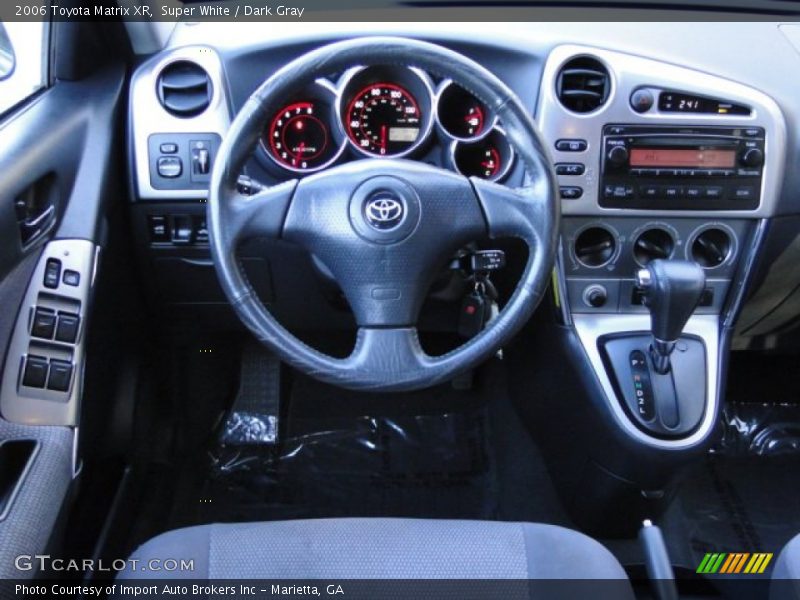 Super White / Dark Gray 2006 Toyota Matrix XR