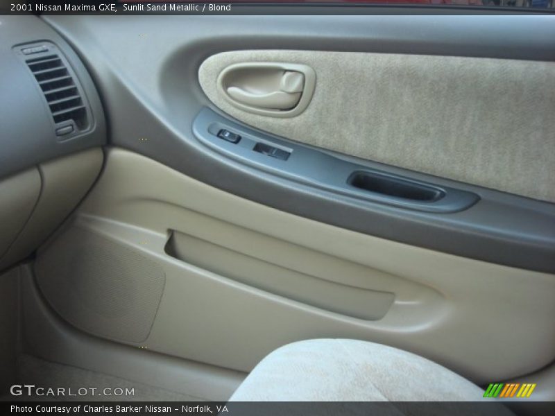 Sunlit Sand Metallic / Blond 2001 Nissan Maxima GXE