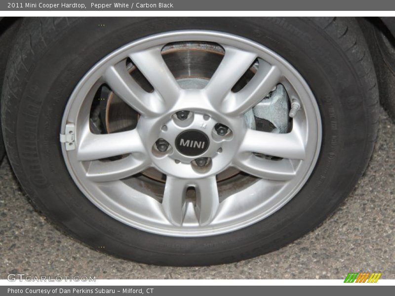 Pepper White / Carbon Black 2011 Mini Cooper Hardtop
