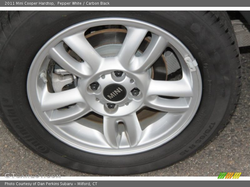 Pepper White / Carbon Black 2011 Mini Cooper Hardtop