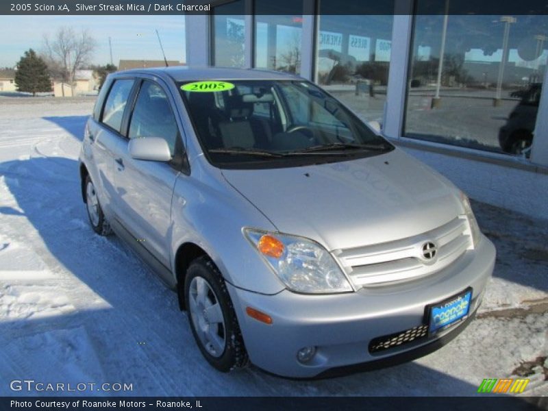 Silver Streak Mica / Dark Charcoal 2005 Scion xA