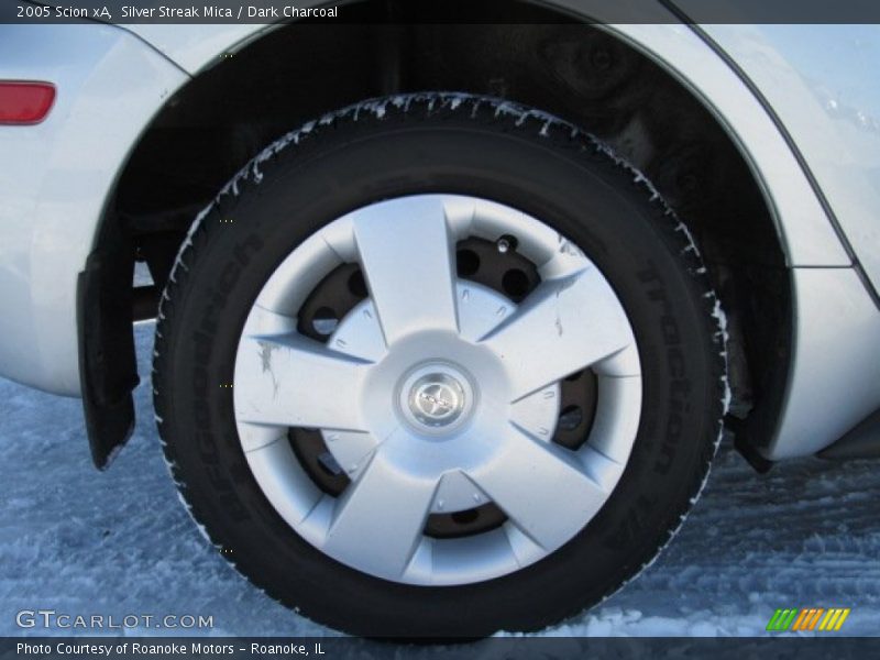 Silver Streak Mica / Dark Charcoal 2005 Scion xA