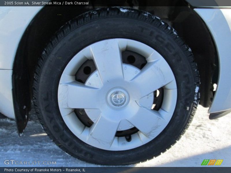 Silver Streak Mica / Dark Charcoal 2005 Scion xA